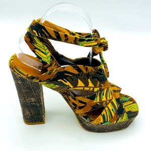 COOL & UNIQUE JUNGLE PRINT WRAP SHOES